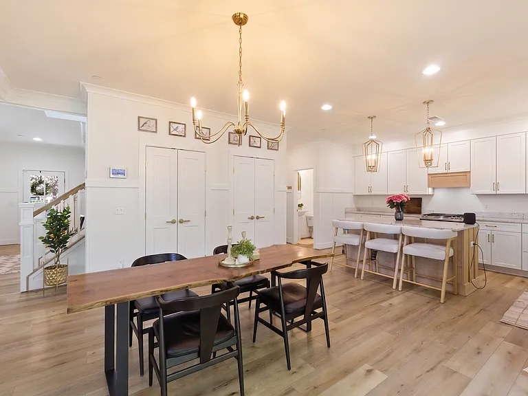 916 Waterview Dr — Photo 15