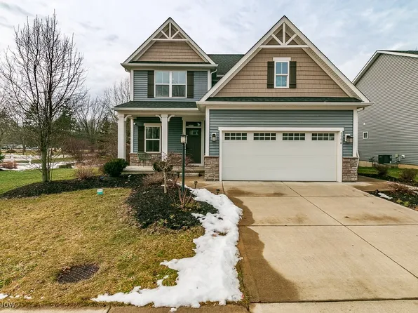 9998 Ethan Dr, Olmsted Township, OH 44138