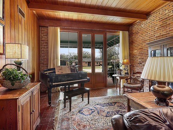 View of Lydia Ave from Den 