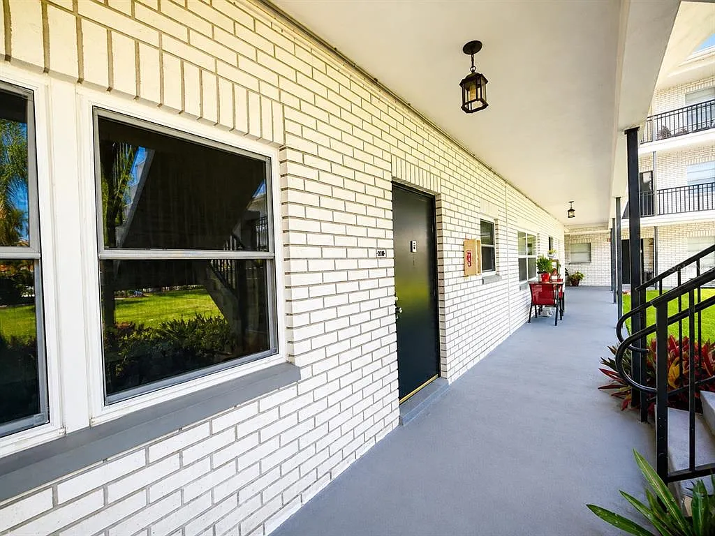 1 bed, 1.0 bath, 640 sqft, $1,640 — Photo 2