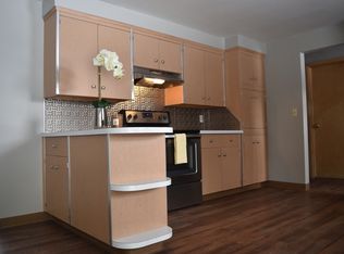 324 Park St, Pulaski, WI 54162