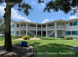 800 30th Ave N APT 1, Saint Petersburg, FL 33704
