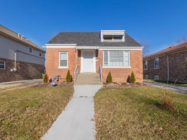 220 E 141st St, Dolton, IL 60419