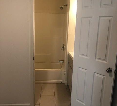 5th image of 4634 Bolero Dr