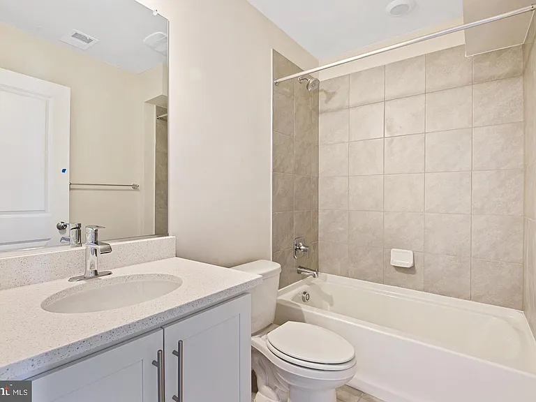 418 Carroll Walk Ave — Photo 9