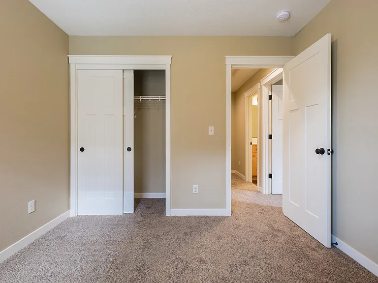 188 NE American Dr — Photo 7