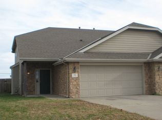 918 Eagle Ridge Dr, Baldwin City, KS 66006