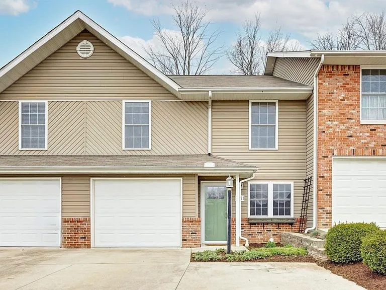 3821 S Cramer Cir — Photo 1