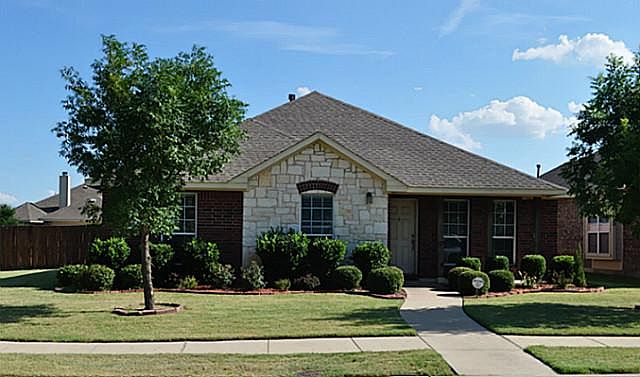 1st image of 1612 Lake Tawakoni Dr