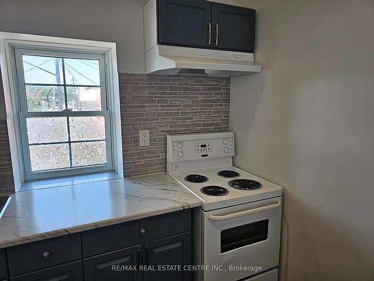 1 Mill St #1 — Photo 9