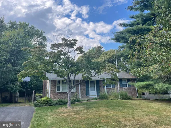 24320 Log House Rd, Gaithersburg, MD 20882