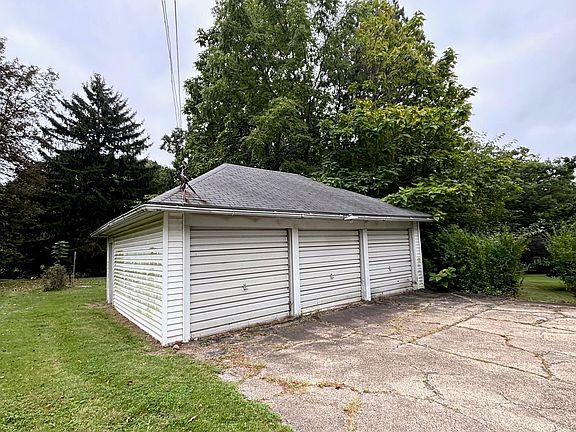 5th image of 450 S Main St