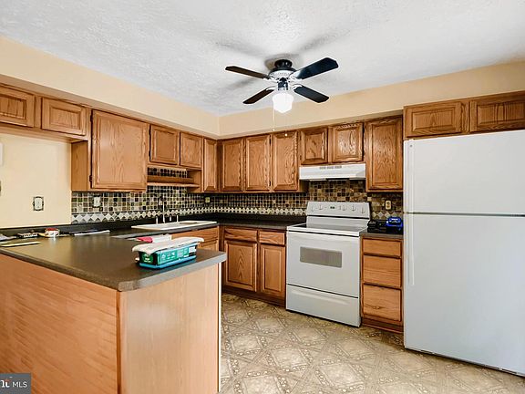 4th image of 3234 Split Oak Ct
