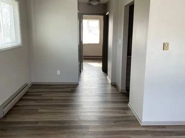 1426 1st Ave E #2A, Newton, IA 50208