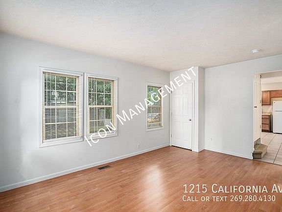 4th image of 1215 California Ave