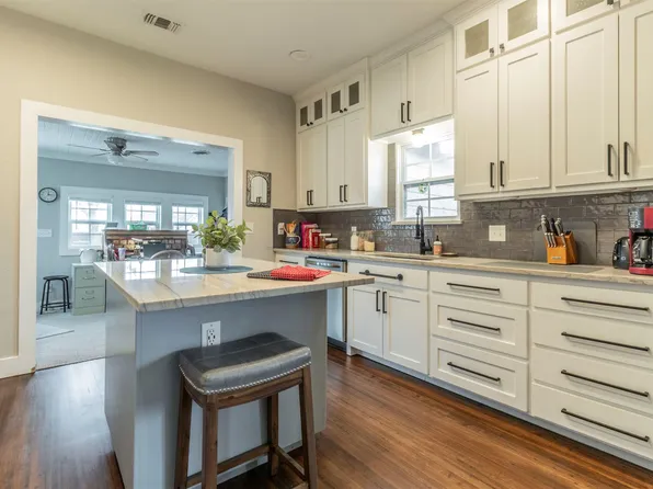 700 Elm St, Stinnett, TX 79083