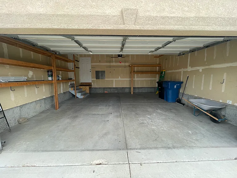 435 W Regatta Ln — Photo 15