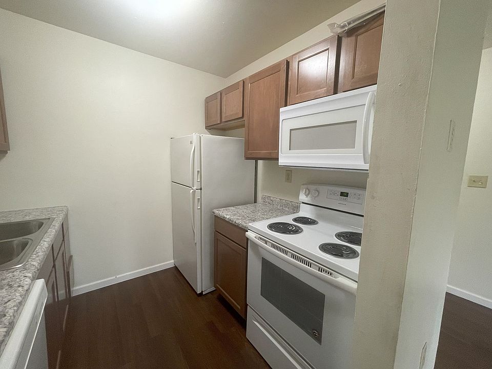 1st image of 204 S Hess St #204