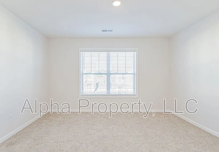 540 Yellow Fox Rd — Photo 27