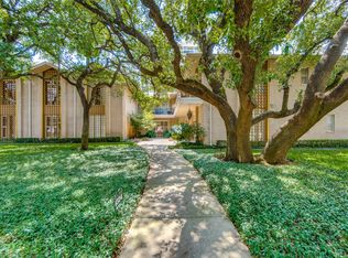 6324 Bandera Ave APT B, Dallas, TX 75225