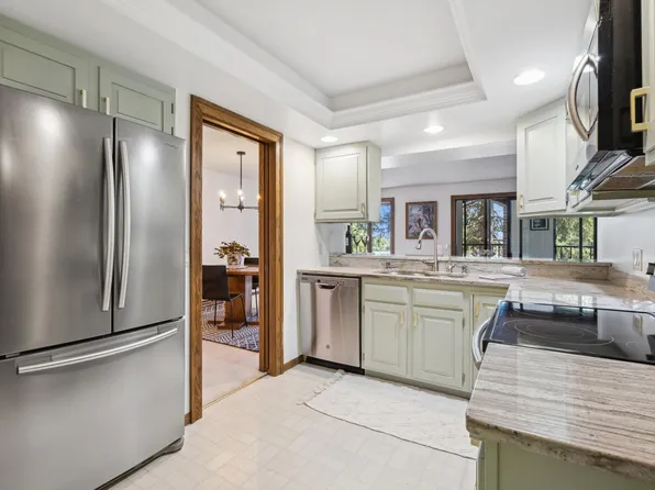 8430 Pennsylvania Rd APT 202, Bloomington, MN 55438
