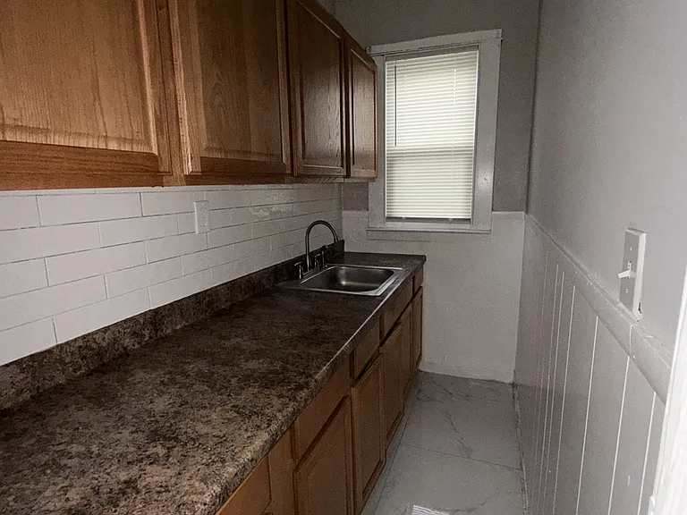 85 Morris St #2 — Photo 1