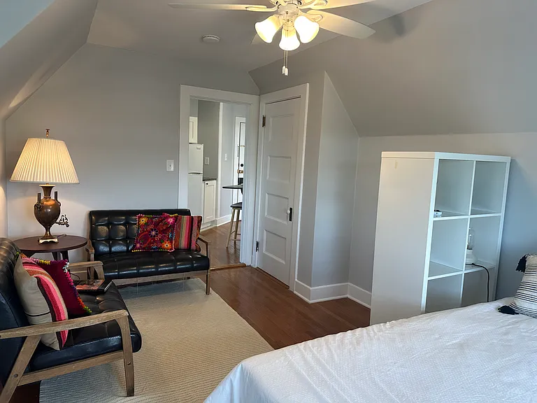 39 N Mountain Ave #9 — Photo 5