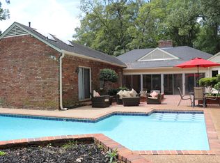 1098 Kings Park Rd, Memphis, TN 38117