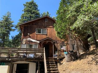 70 Oak Leaf Ln, Running Springs, CA 92382