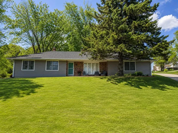 101 Lakeview Dr, Glasgow, MO 65254