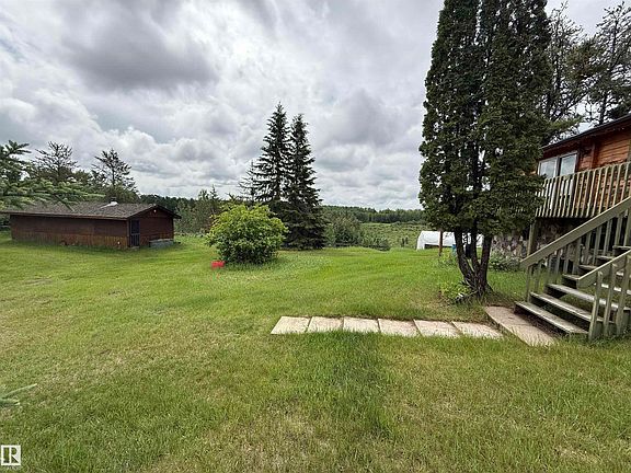 3rd image of 621088 Range Road 53