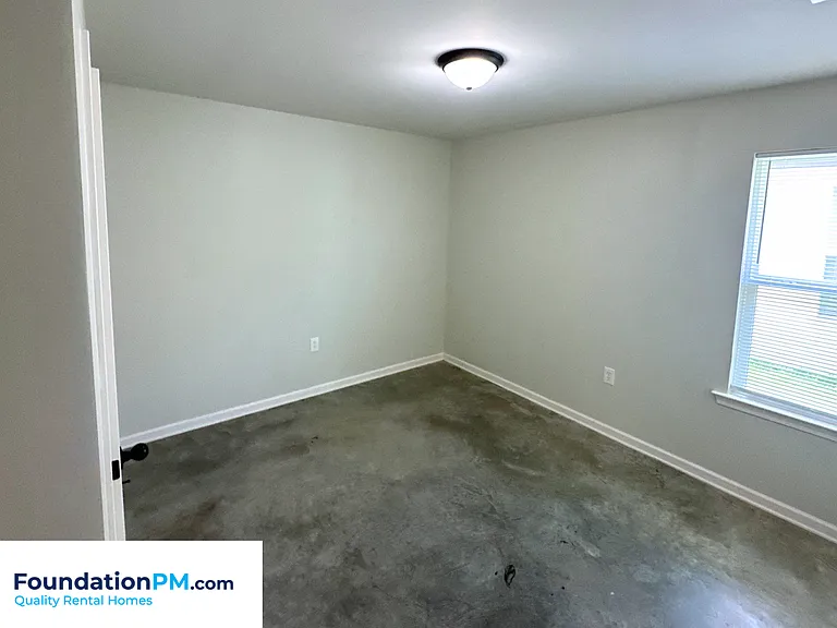 2504 Sl Henry St — Photo 11
