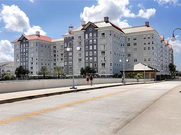 Park Crest Condominium