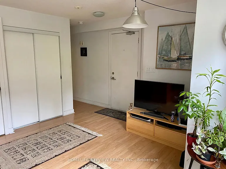 21 Earl St #202 — Photo 8