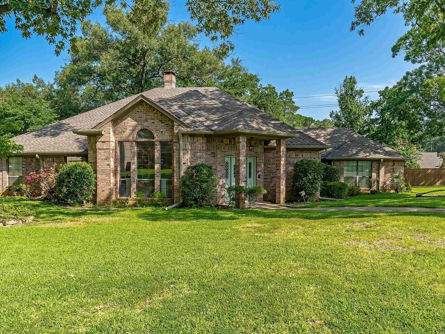 1003 Lovers Ln, Longview, TX 75604 MLS 20233239 Zillow