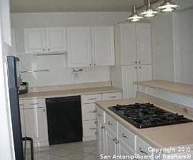 4th image of 518 Bangor Dr