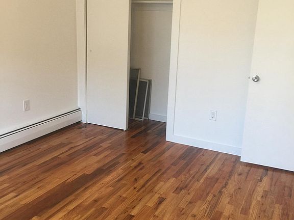 5th image of 2604 Ford St