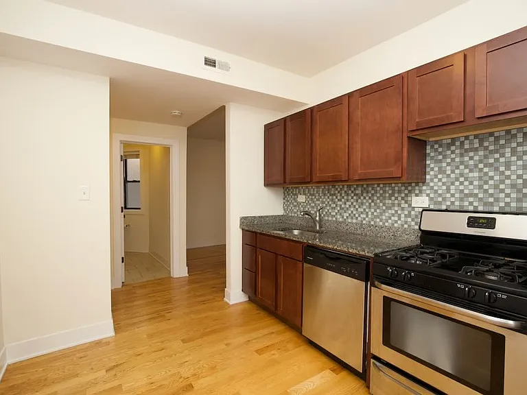 2147 N Fremont St #N4 — Photo 3