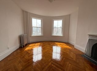 28 Mount Vernon St #301, Boston, MA 02108