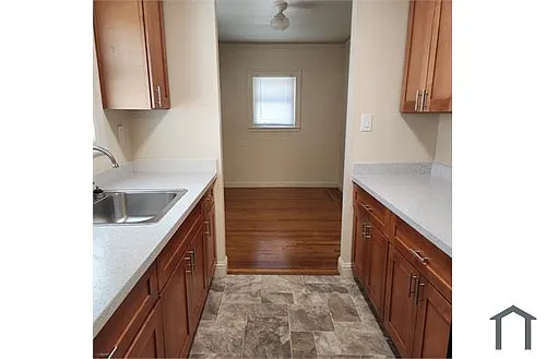 3478 Midvale Ave Photo 1