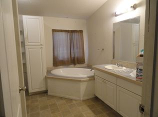 462 Diana Dr NE, Los Lunas, NM 87031