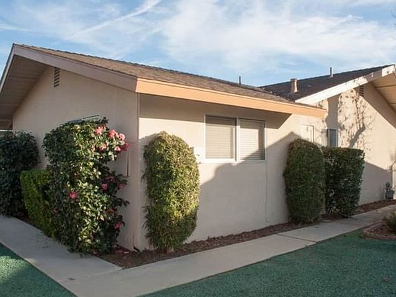 2nd image of 41210 Jamaica Ln