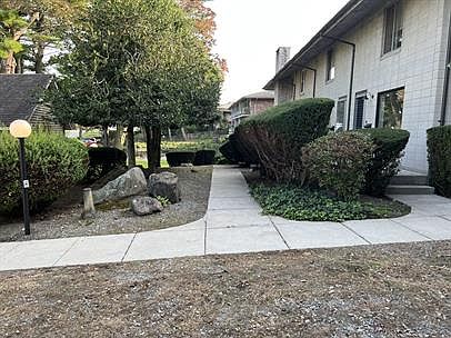 3rd image of 4600 Post Rd #6