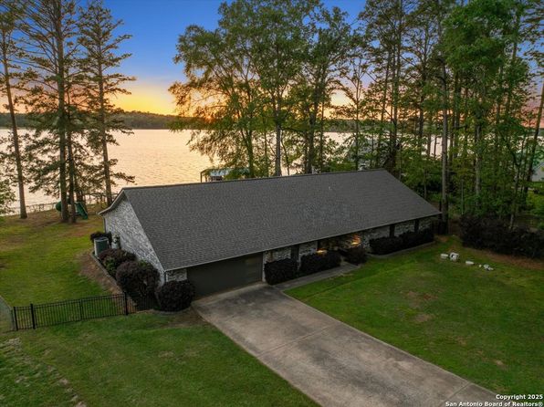931 County Road 753, Nacogdoches, TX 75964
