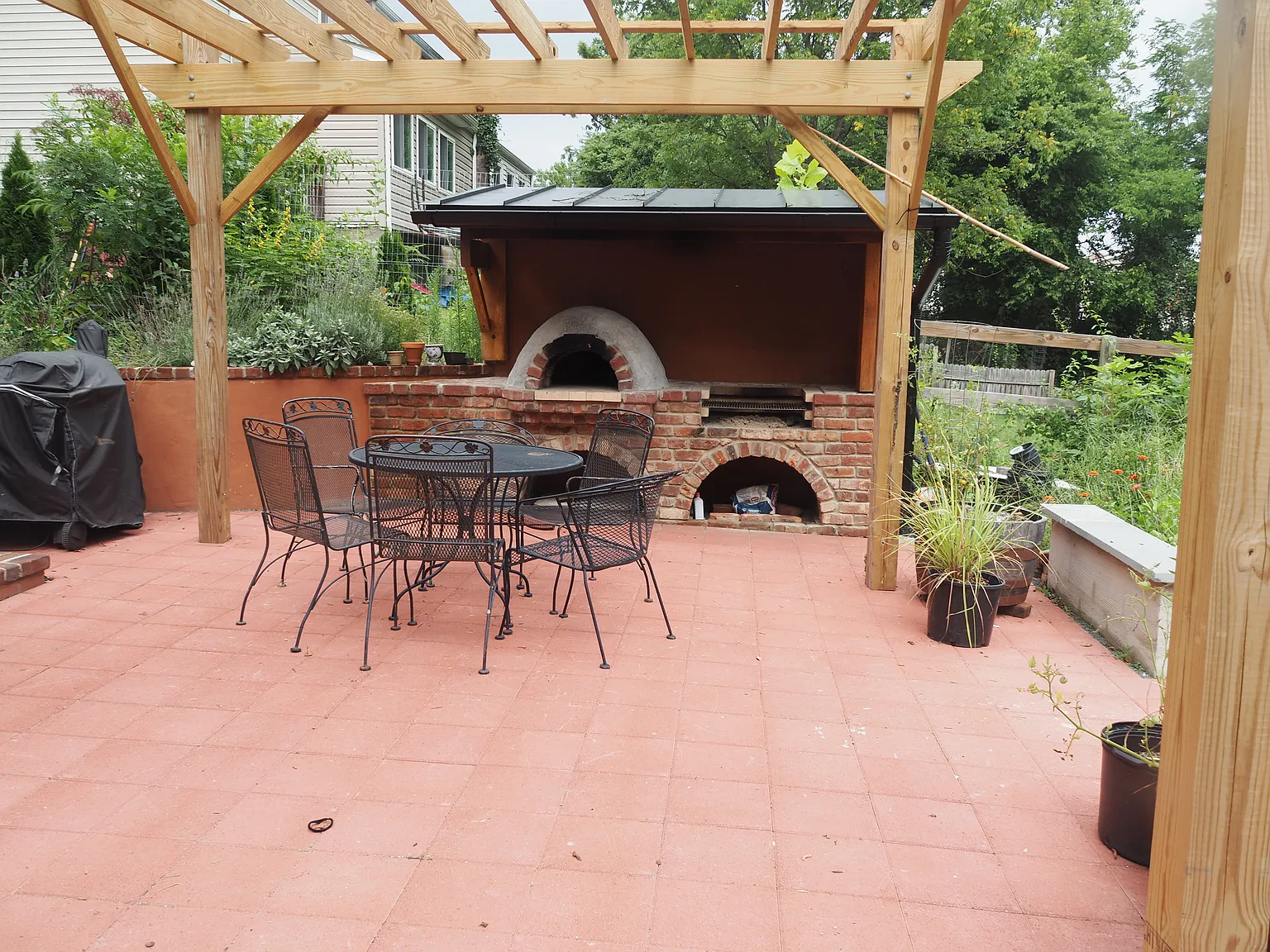 3 bed, 2600 sqft, $3,800 — Photo 4