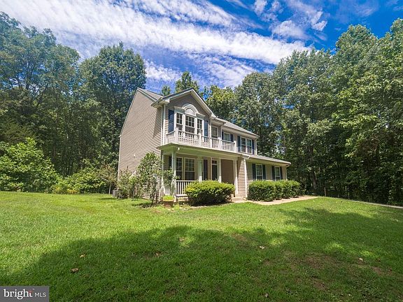 3rd image of 11306 Old Holly Ln