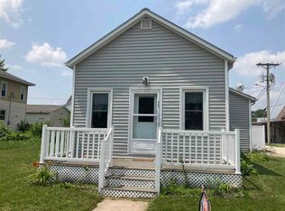 403 3rd St, Delhi, IA 52223