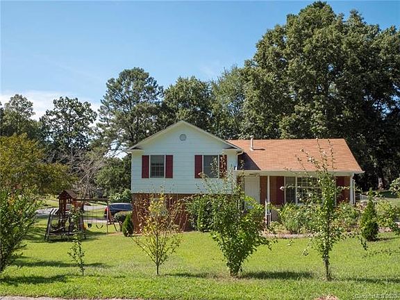 3rd image of 4401 Easthaven Dr
