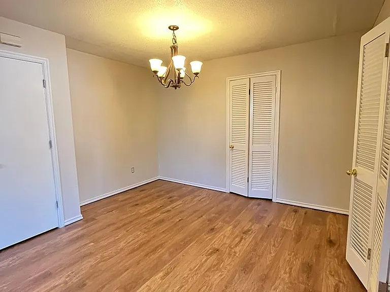 3609/11 N Drexel — Photo 7