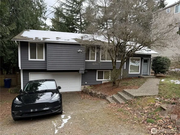 1125 211th Place NE, Sammamish, WA 98074